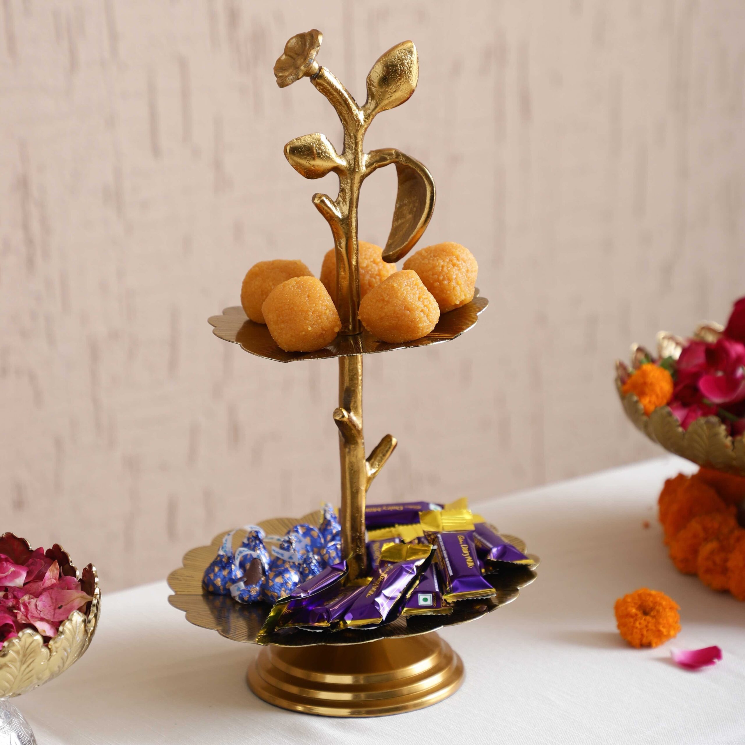 Rivaya Gold Two Tier Round Floral Platter