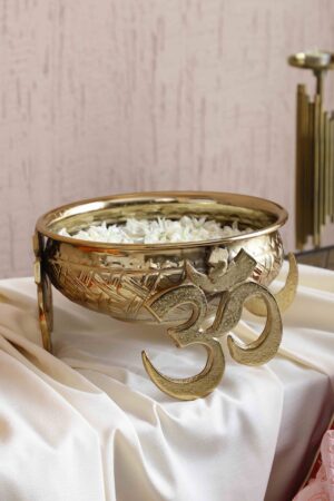 Handcrafted Auspicious Om Urli