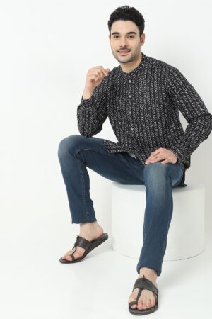 Regular Fit Embellished Kurta