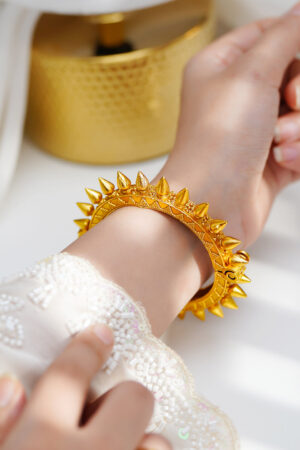 Tribal Spike Gold Statement Kada