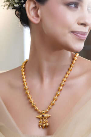 Black Pearll Women 18K Gold Plated Brass Beaded Necklace