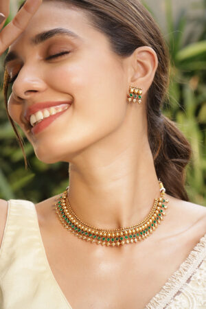 Gleaming Red Green Necklace Set