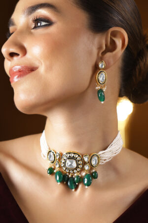 Grace in Green Motion Choker Set