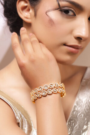 Classic Gold Bridal Bangles Set