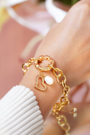 Black Pearll Voguish 18K Gold-Plated Stainless Steel Tarnish-Free Waterproof Heart Pearl Bracelet