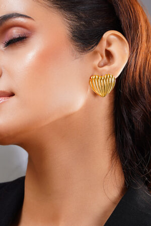 Demifine 18K Gold Plated Stainless steel Heart Shell Stud Earrings