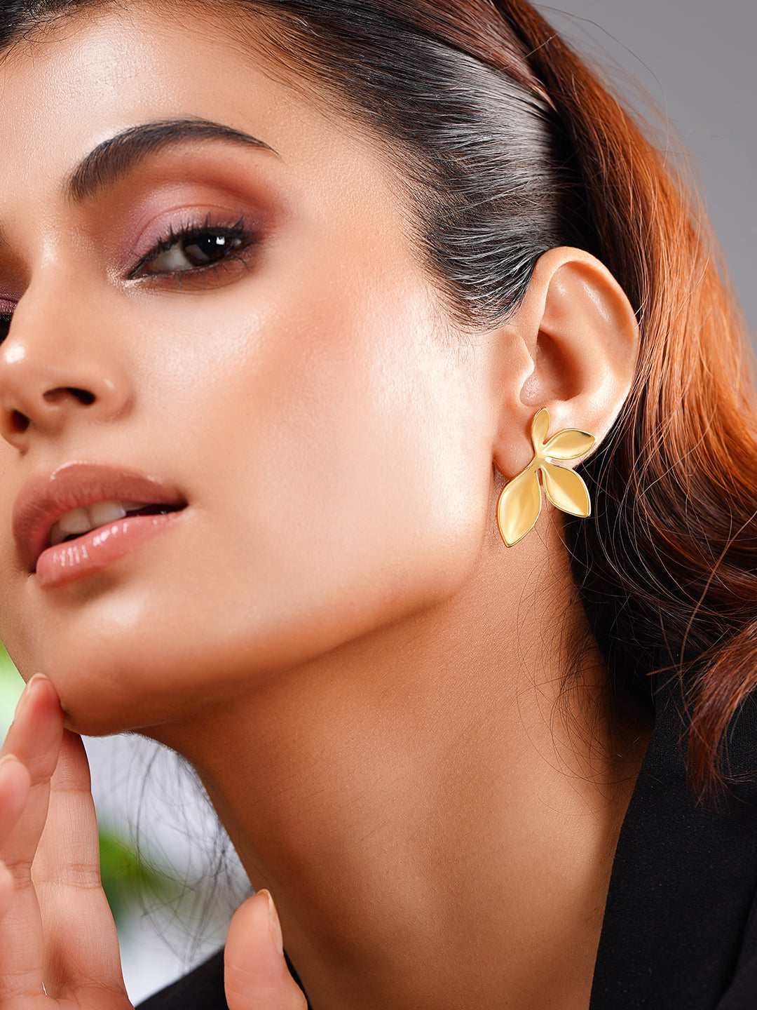 Demifine 18K Gold Plated Stainless steel Golden Petals In Motion Studs Earrings