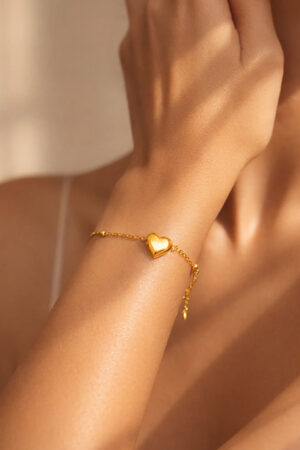 Demifine 18K Gold Plated Stainless steel Minimal Heart Chain Bracelet