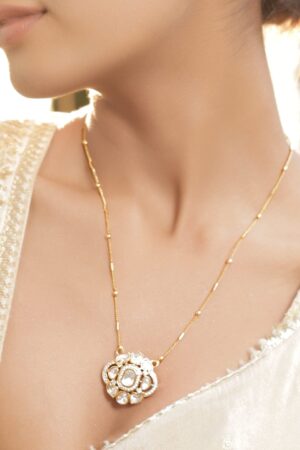 Radiant Kundan Studded Elegant Necklace Chain