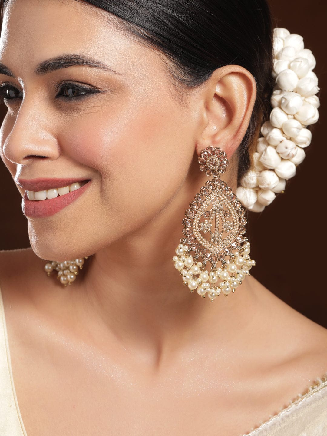 Cream Accents Pearl Chandbali