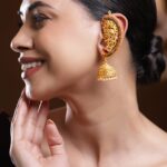 Royal Riwaaz Red & Green Earcuff with Jhumka