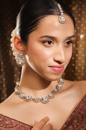 Empress Glow Kundan Necklace Set