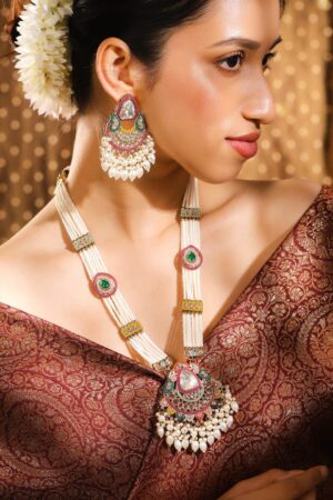 Colours in Harmony Kundan Necklace Set