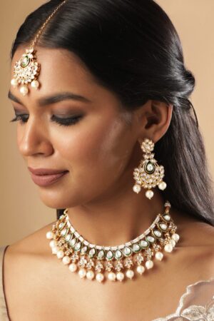 Kundan Festive Glow Necklace Set
