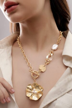 Splendid Floral s Statement Necklace